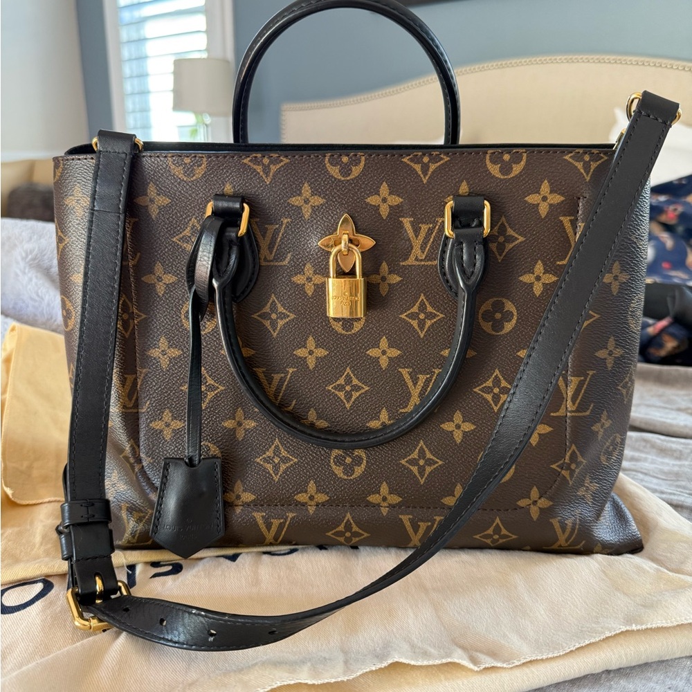 REDUCED- Louis Vuitton Flower Tote